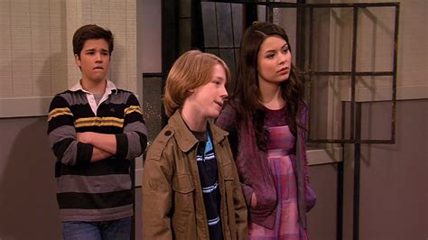 Watch iCarly (2007) Season 2 Episode 29: iCarly - iQuit iCarly – Full ...