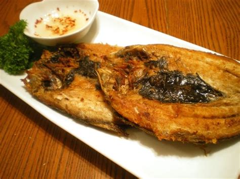 Fried Bangus (Milkfish) | Bangus recipe, Food, Recipes