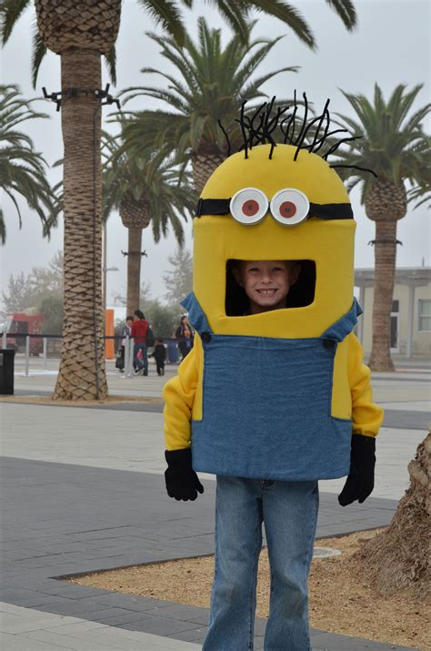 25 Minions Halloween Costume Ideas To Look Cute And Funny - Flawssy