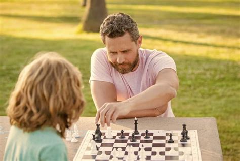 How to Teach Chess to Kids In 10 Effective Ways - VerbNow