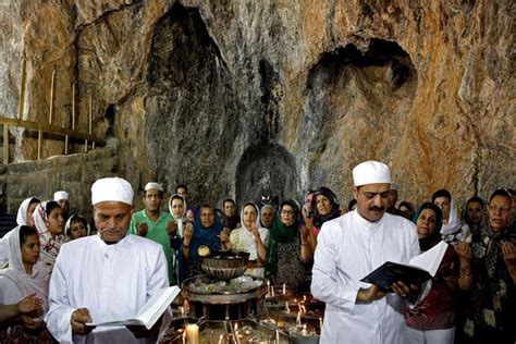 Zoroastrians to observe Pir-e Sabz pilgrimage in Yazd - Tehran Times