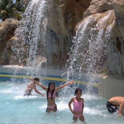 Rapids Water Park - Water Park in Miami International Airport