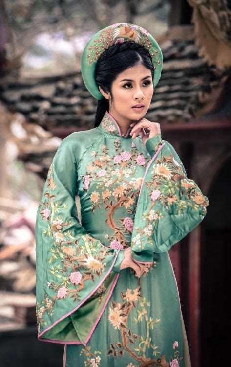 vietnamese Ao Dai, Vietnamese Clothing, Vietnamese Dress, Traditional ...