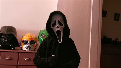 Ghostface costume 25 th anniversary KID - YouTube