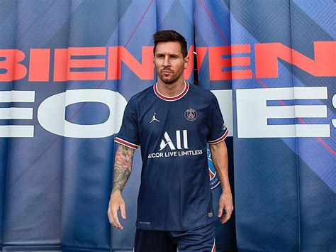 Lionel Messi PSG - SiuyenElice