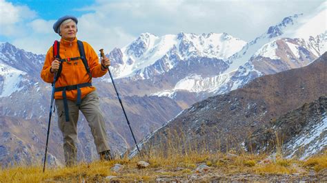 How to use trekking poles | Popular Science