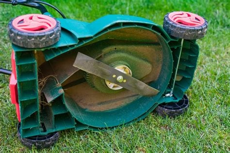 How to Remove Riding Lawn mower Blade?