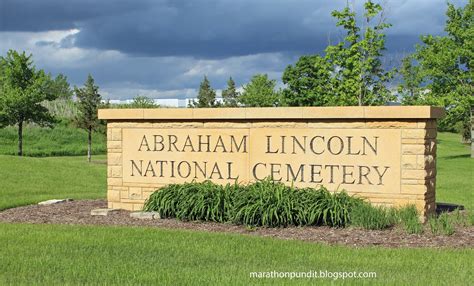 Marathon Pundit: Abraham Lincoln National Cemetery on Memorial Day Weekend