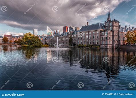 The Historical Dutch Parliament Building, Binnenhof in Den Haag Stock ...