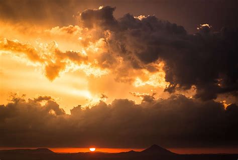 Golden Cloud Background