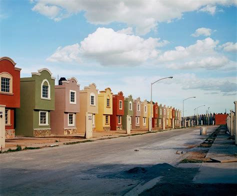 Suburbia Mexicana - Photographs by Alejandro Cartagena | LensCulture