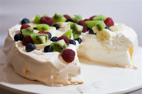 Australian Pavlova with Cream & Fruit