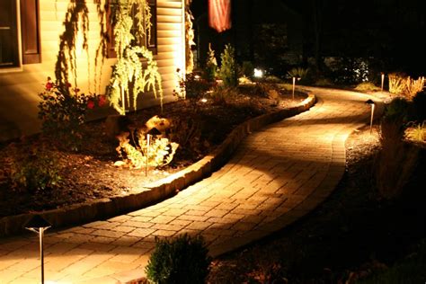 5 Outdoor Accent Lighting Ideas - Willow Gates Landscaping