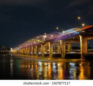 Banpo Bridge Moonlight Rainbow Fountain Fountain Stock Photo 1507877117 ...