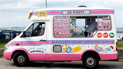 Mr Whippy Trucks Now Have a Vegan Ice Cream Section | LIVEKINDLY