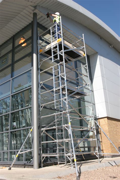 2.5m x 1.5m Base (Double Span) Scaffold Tower Maximum Platform Height 5 ...