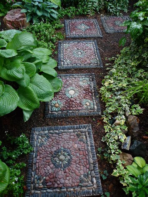 20 Beautiful DIY Stepping Stone Ideas To Decorate Your Garden - The ART ...