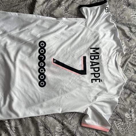 PSG home kit 2021/2022 Mbappe No.7 White Size XL - Depop