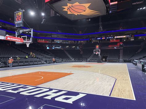 Newly renovated court at PHX Arena 👀🔥 via @KellanOlson on Twitter : r/suns