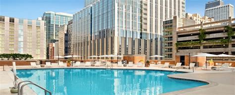 DoubleTree by Hilton Hotel Chicago - Magnificent Mile