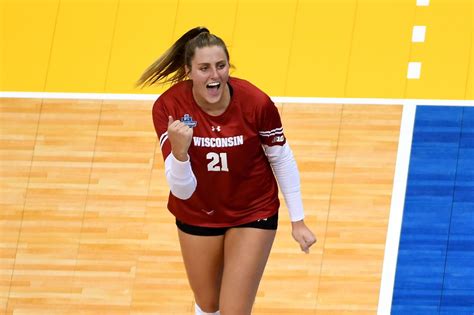 Wisconsin Badgers volleyball: UW holds off feisty Indiana team to sweep ...