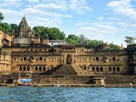 Maheshwar_Fort_Main | Trawell Blog