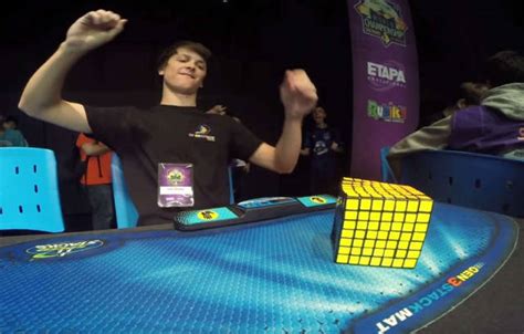 Rubik's cube world record | WordlessTech