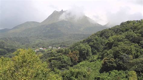 Guadeloupe Volcan La Soufrière / Guadeloupe La Soufriere volcano - YouTube