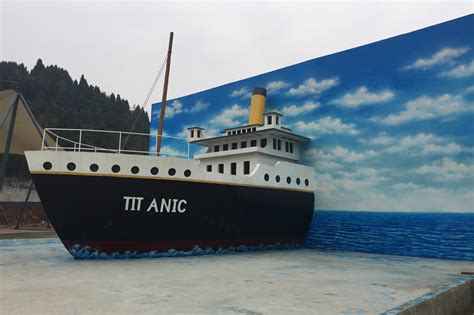 A Life-Size Replica Of The Titanic Is Under Construction In China's ...