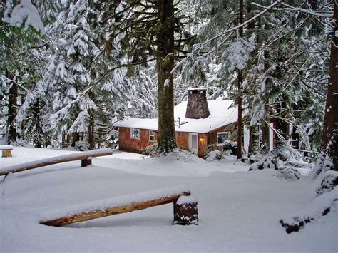 cabin in the snow Cabin In The Snow, Snow Cabin, Winter Cabin, Cabins ...