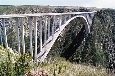 Bloukrans Bridge (Nature's Valley/Eastern Cape, 1983) | Structurae