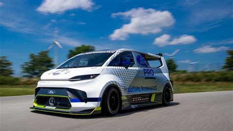 Ford Pro Electric SuperVan is the fastest Ford Transit you’ve ever seen ...