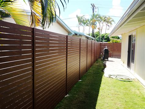 Knotwood Fencing: Innovative Architectural Solutions