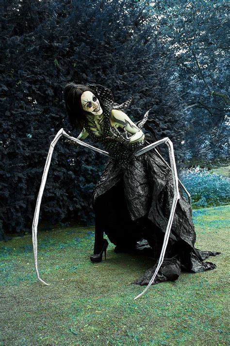 The Other Mother from Coraline cosplay! AMAZING!!! | Amazing cosplay ...