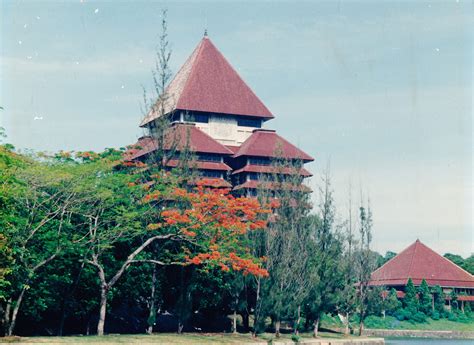 30 Tahun Kampus UI Depok: Melihat Sejarah UI Adalah Melihat Sejarah ...