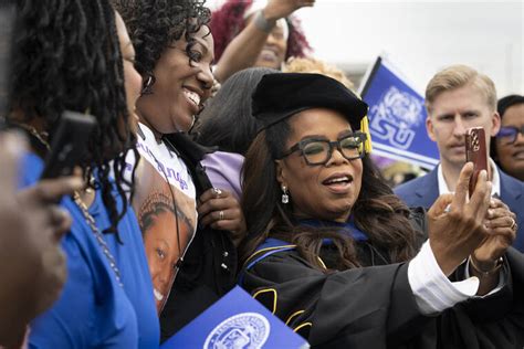 Oprah tells class of 2023 to follow ‘still, small voice’ | Honolulu ...