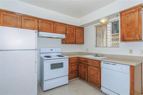 Willow Park Apartments - Apartments for Rent in Fresno, CA