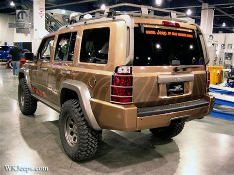 Rear Quarter JEEP Commander off road edition | Jeep commander ...