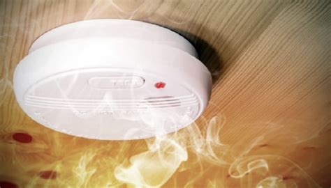 Carbon monoxide detector beeping intermittently? What to do - Clean ...