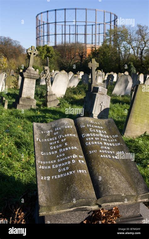 Kensal Green Cemetery London Stock Photo - Alamy