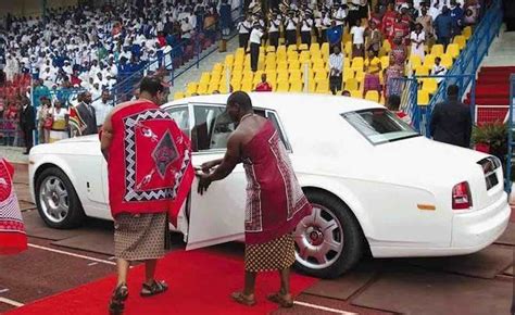 King Mswati of Swaziland Buys 19 Rolls-Royces, 120 BMWs for His 15 ...