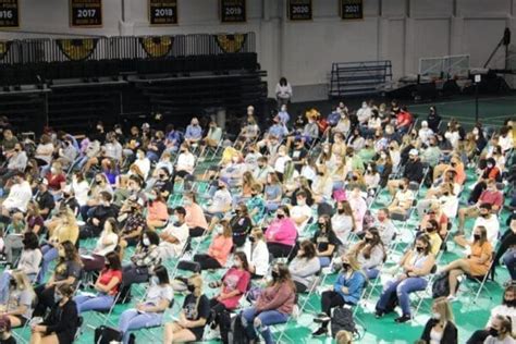 West Liberty University Convocation Celebrates, Encourages First-Year ...