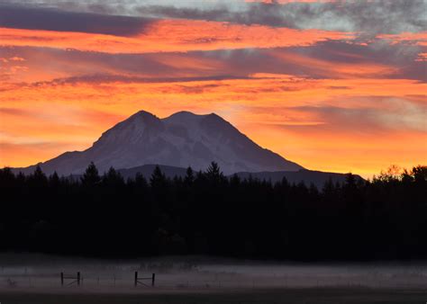 Mt Rainier Sunrise | Shutterbug