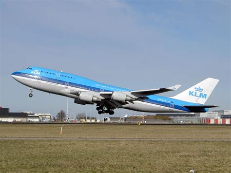 Boeing 747-400 heads to hotel garden for retirement - Australian Aviation