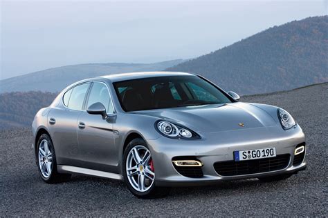 10,000th Porsche Panamera rolls off the production line