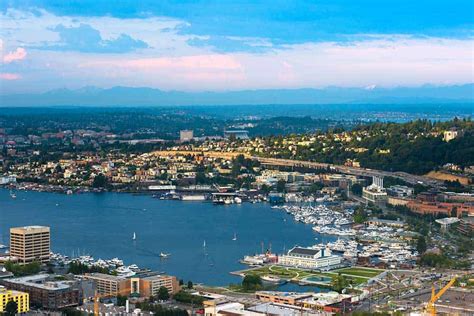 South Lake Union, Seattle: What to See + Where to Eat, Drink & Stay