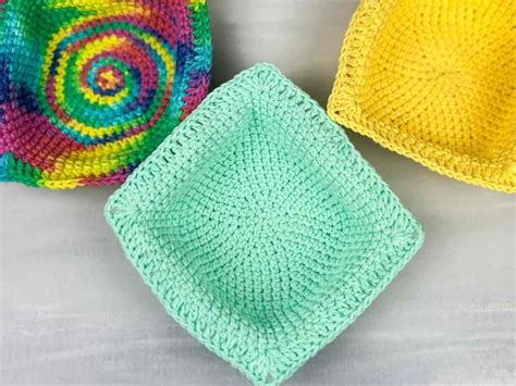 1 Hour Easy Crochet Bowl Cozy (Free Pattern)