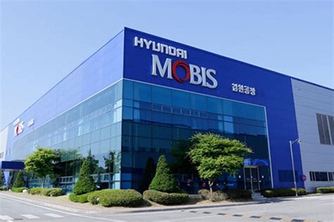 Hyundai Mobis taps two Japanese auto experts to boost sales - KED Global