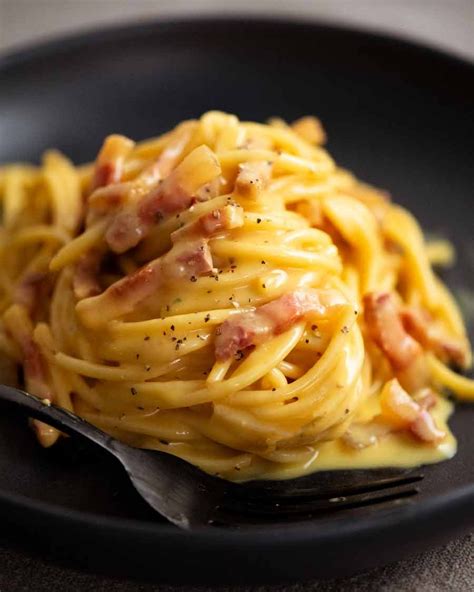 Spaghetti Carbonara With Egg