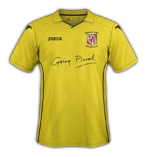 Brackley Town 2014-15 Away Kit